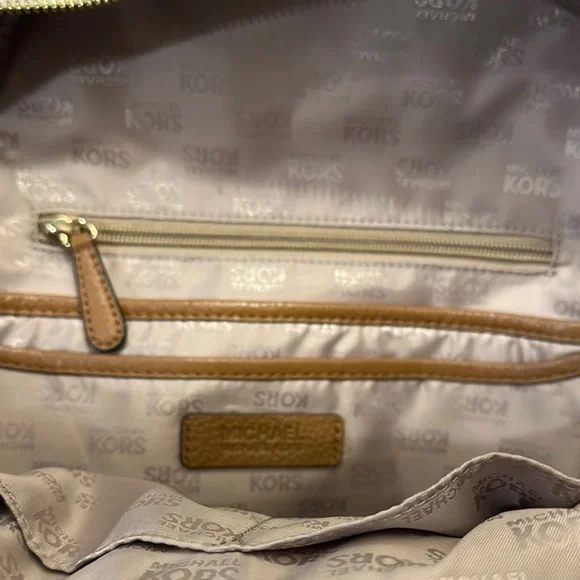 MICHAEL Michael Kors Cream Backpack with Minimalist Design